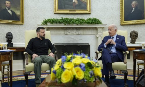 Biden team prepares to rush last-minute aid to Ukraine