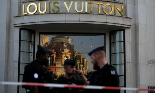 Бутик Louis Vuitton в Париже во второй раз обокрали