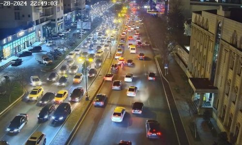 Bakının bir sıra yollarında tıxac yaranıb