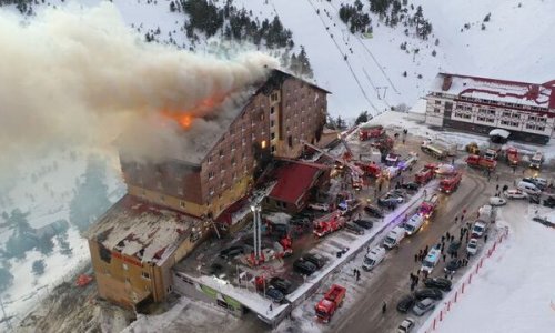 Türkiyədə otel yanıb - Ölənlər və yaralılar var/Video 