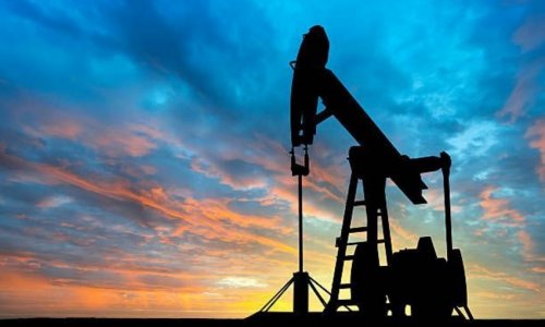 Oil prices fall slightly