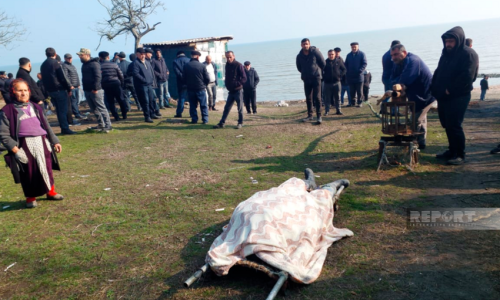 Найдено тело одного из пропавших в Каспийском море рыбаков