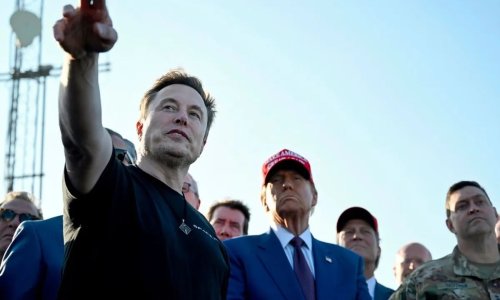 Musk Trampın “xüsusi dövlət qulluqçusu” tituluna layiq görülüb