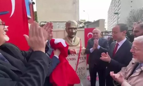 Fransada Atatürkün büstü oğurlanıb