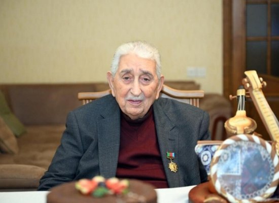 Народный артист Ариф Бабаев удостоен премии Гейдара Алиева