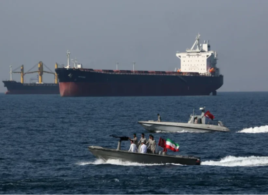 Hundreds of vessels lose navigation signals in Persian Gulf — Bloomberg