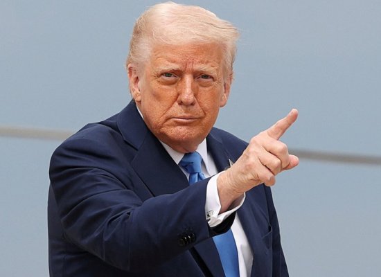 Трамп заявил об успешной атаке ВВС США на три ядерных объекта Ирана