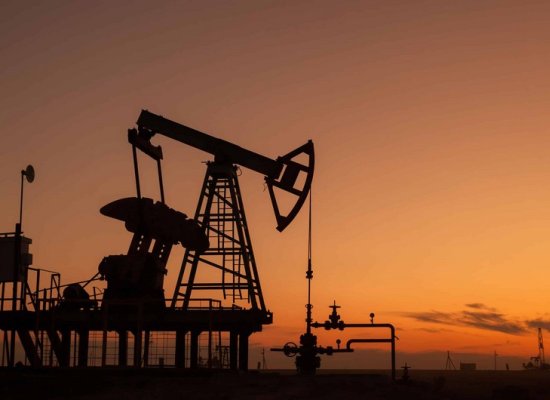 

Цена нефти марки Brent снизилась на более чем на 3%
