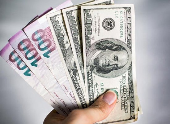 Əhalinin banklardakı əmanətinin həcmi 15 milyard manatı keçib