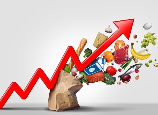 В Азербайджане продукты и услуги стали основными факторами инфляции в августе