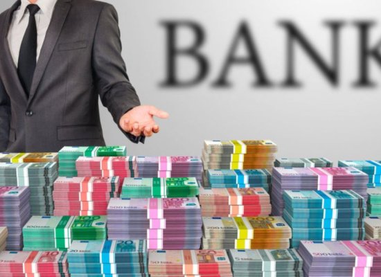 Əhalinin bank əmanətləri 1 ilə 1,5 milyard manat artıb