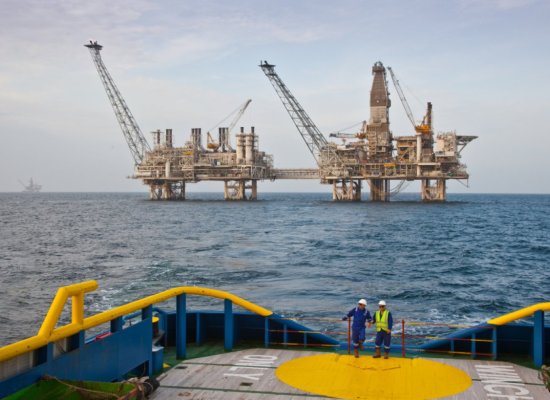 Казахстан лидирует по нефти в Каспии, Азербайджан — по газу