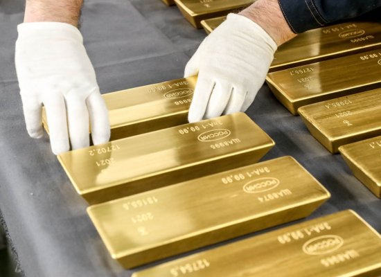 Qızıl və gümüş ucuzlaşıb Qızıl və gümüş ucuzlaşıb