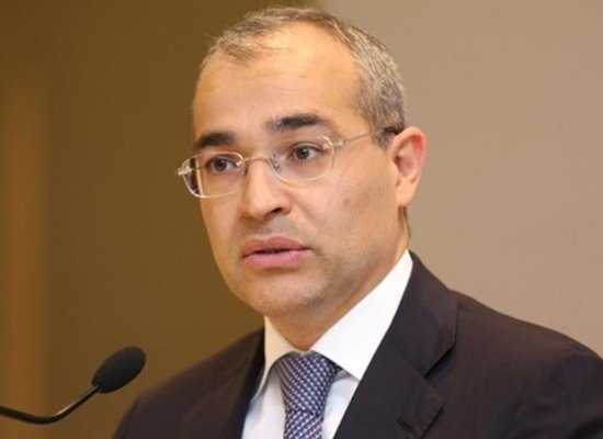 Pakistan’s prime minister meets Azerbaijan’s economy minister