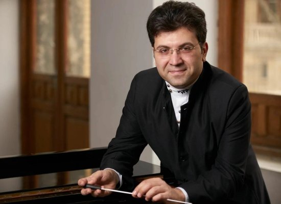 Əyyub Quliyev Dövlət Kamera Orkestrinə dirijor təyin edilib