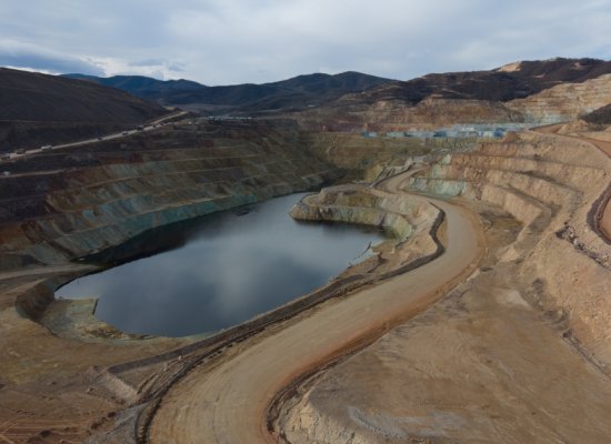 Ильхам Алиев ознакомился с деятельностью горно-перерабатывающего комплекса &laquo;Демирли&raquo;