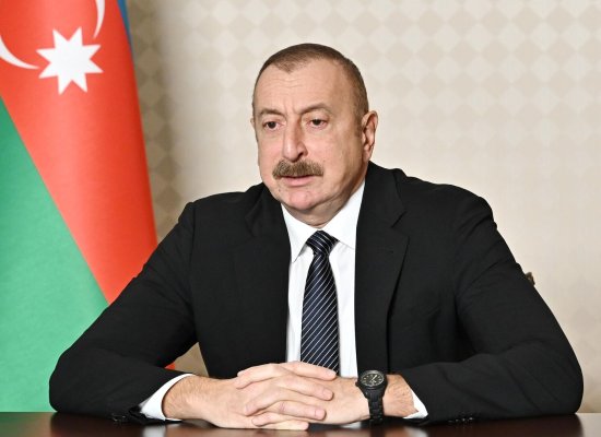 Ильхам Алиев поздравил Масуда Пезешкиана