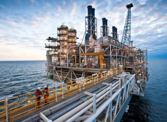 Oil rises as expanding US-Israeli conflict with Iran elevates supply risks