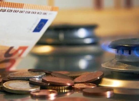 Böyük Britaniyada benzin 93% bahalaşıb, Avropada qaz və neft qiymətləri yüksəlir