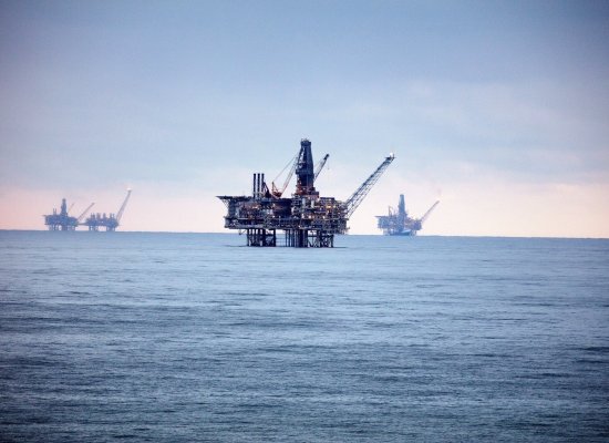 Цена азербайджанской нефти превысила 103 доллара