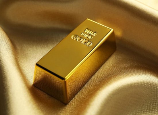 На товарных рынках золото торгуется на уровне выше 5200 долларов за унцию