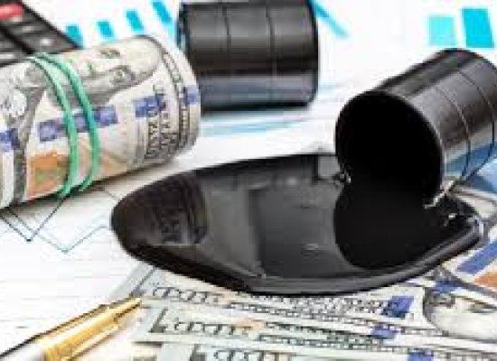 Котировки азербайджанской нефти снизились почти на 10%