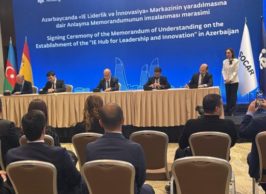 Azərbaycan IE Universiteti ilə Bakıda liderlik mərkəzi yaratmaq üçün memorandum imzalayıb
