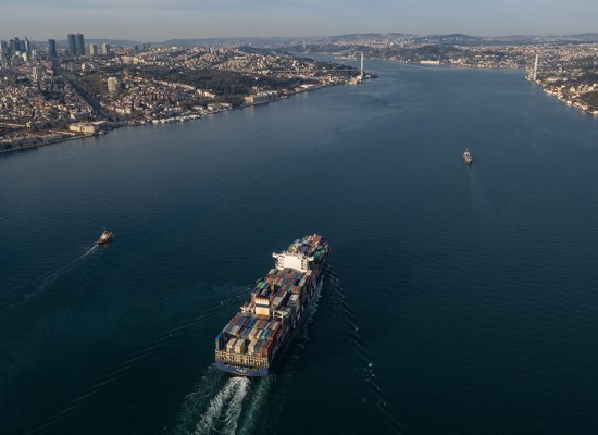 Iran resumes oil exports via Strait of Hormuz