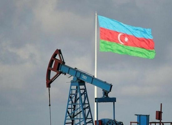 
Azərbaycan nefti bahalaşıb