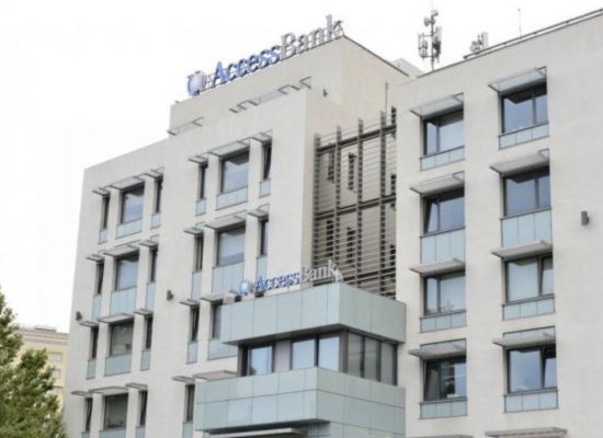 AccessBank mənfəətini artırsa da, depozit bazası azalır və kredit riskləri yüksəlir