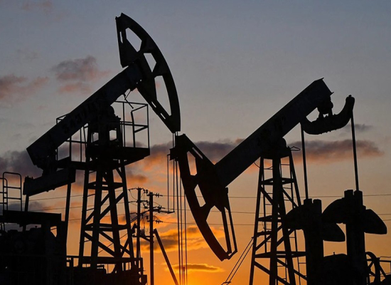 Нефть Brent стабилизировалась, Urals держится ниже $87