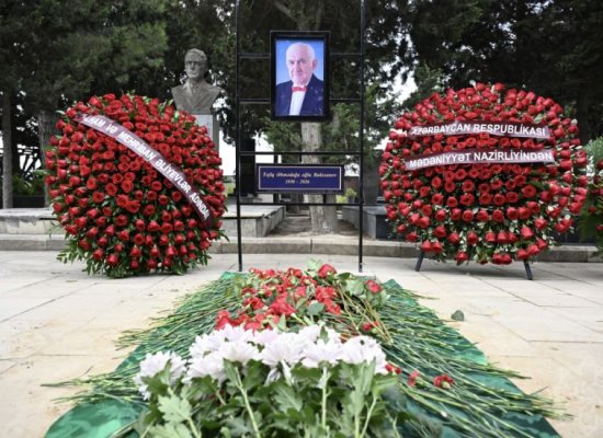 Tofiq Bakıxanov II Fəxri xiyabanda dəfn olunub