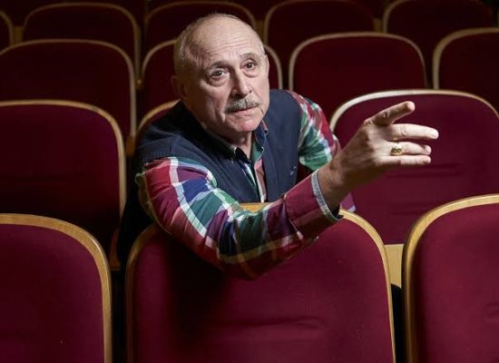 Скончался главный режиссер Русского драмтеатра Александр Шаровский