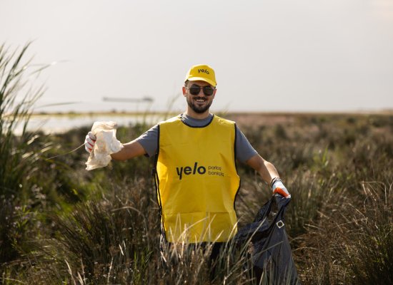 Yelo Bank провёл экологическую акцию по очистке побережья в Говсане
