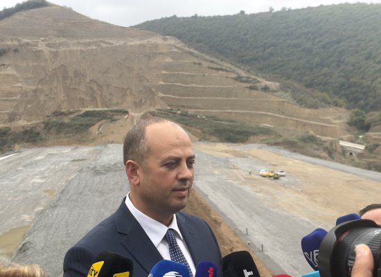 
Akif Quliyev: Su anbarlarında ehtiyatlar ötən illə müqayisədə 2,2 milyard kubmetr artıb