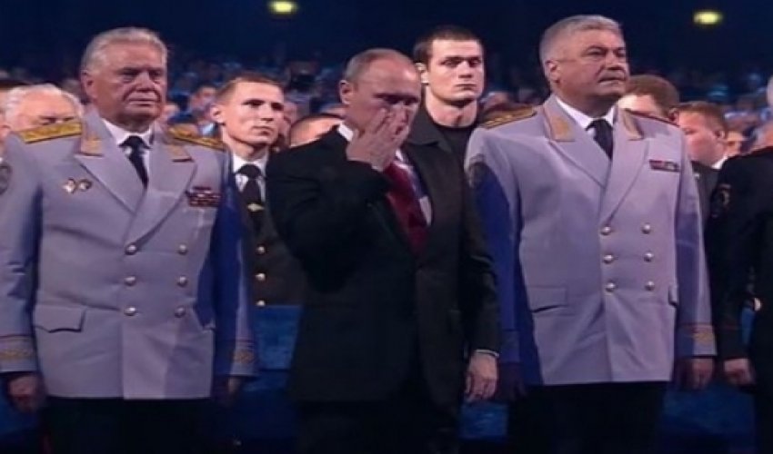 Путин «пустил слезу» прямо на концерте -ВИДЕО Путин «пустил слезу» прямо на концерте -ВИДЕО