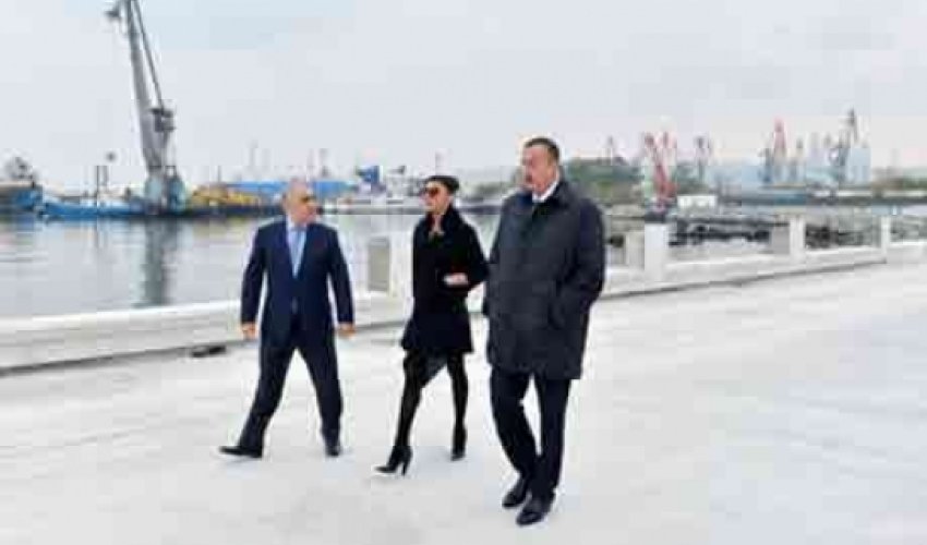 Prezident və xanımı “Bakı Ağ şəhər” bulvarında - FOTOLAR