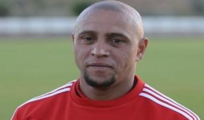Roberto Karlos: "Ronaldo "Qızıl top"u haqq edir" Roberto Karlos: "Ronaldo "Qızıl top"u haqq edir"