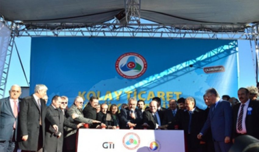 Azərbaycandan Türkiyəyə maşınla iki saata getmək mümkün olacaq Azərbaycandan Türkiyəyə maşınla iki saata getmək mümkün olacaq