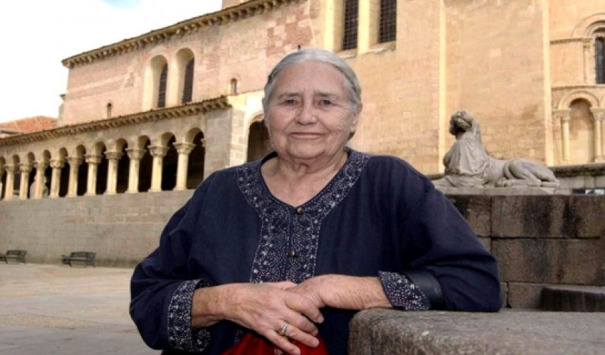 Ədəbiyyat üzrə nobel mükafatçısı vəfat etdi Ədəbiyyat üzrə nobel mükafatçısı vəfat etdi