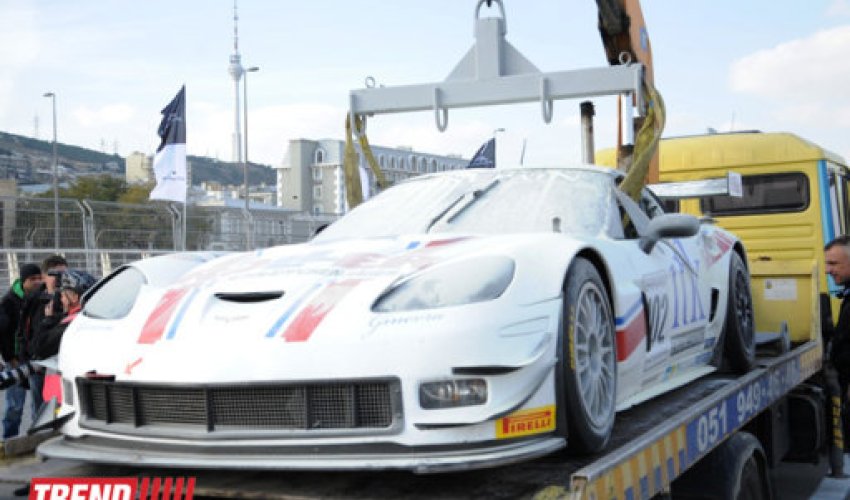 В Баку в ходе отборочного тура автогонок GT3 произошла авария -ФОТО В Баку в ходе отборочного тура автогонок GT3 произошла авария -ФОТО