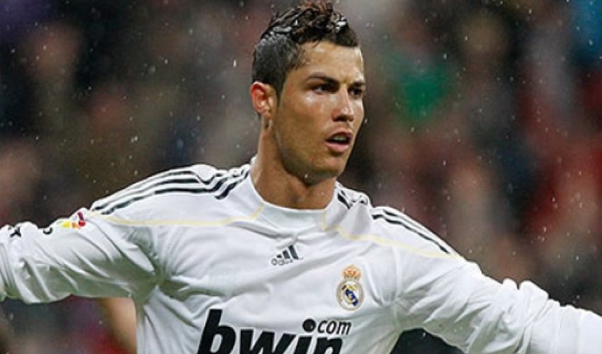 "Real" Ronaldonun ayaqlarını sığortaladı