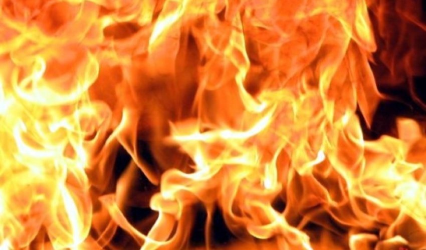 В Баку 4 члена одной семьи пострадали во время пожара В Баку 4 члена одной семьи пострадали во время пожара
