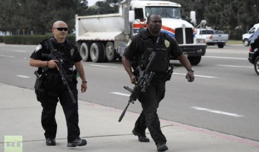 Amerika polisi silahsız tələbəni güllələdi Amerika polisi silahsız tələbəni güllələdi