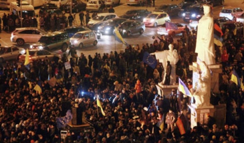 Ukrayna müxalifəti bu gün Kiyevdə “xalq yığıncağı” keçirəcək Ukrayna müxalifəti bu gün Kiyevdə “xalq yığıncağı” keçirəcək