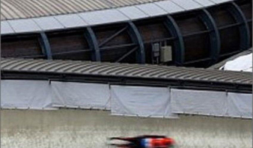 Soçidə Olimpiya mərkəzinin damı uçdu Soçidə Olimpiya mərkəzinin damı uçdu