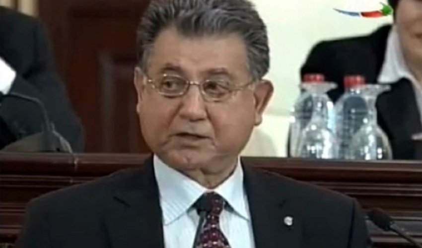 “Akademiya şəhərciyində maşın saxlanılmamalıdır”
