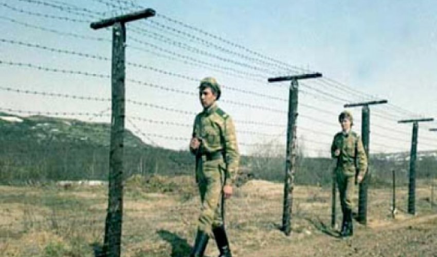 Qırğızlarla taciklər arasında qarşıdurma: ev yandırıldı Qırğızlarla taciklər arasında qarşıdurma: ev yandırıldı