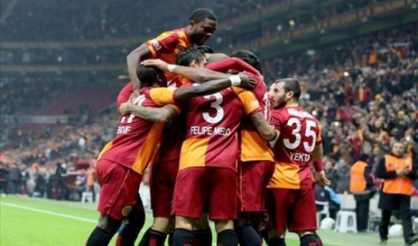 "Qalatasaray" qalib gəldi, "Fənərbaxça" uduzdu