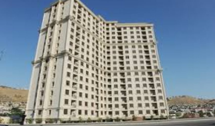 Jurnalistlərin təzə evə köçü başladı Jurnalistlərin təzə evə köçü başladı